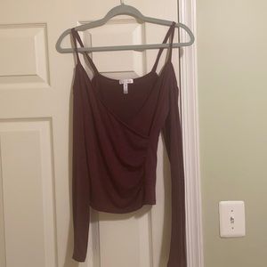 Cold shoulder Leith top